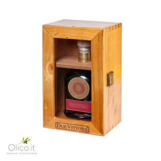 Balsamic Vinegar of Modena PGI Oro Due Vittorie in wooden box